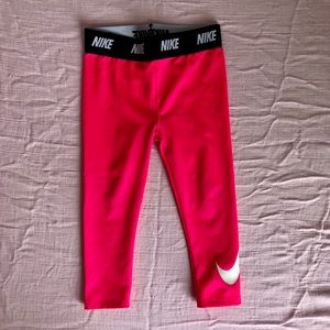 Hot pink Nike leggings